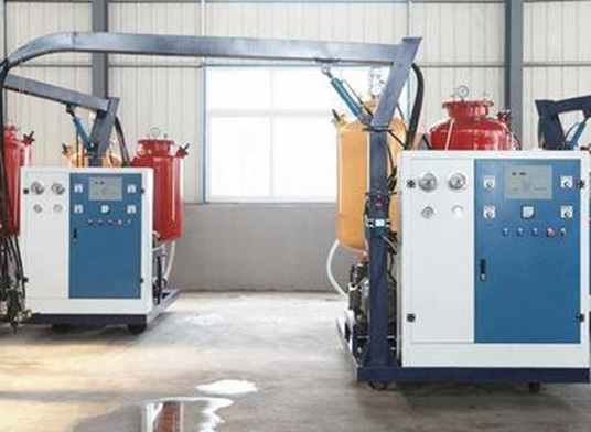 發(fā)泡機(jī)3